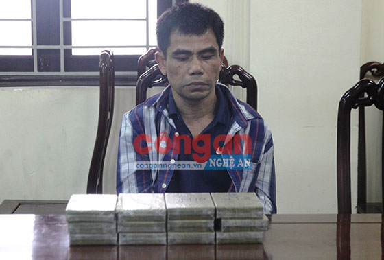 ối tượng Lê Đăng Thanh và số hêrôin thu giữ.