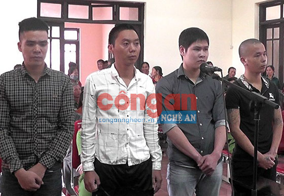 Các bị cáo tại phiên tòa