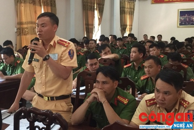 Nhiều ý kiến góp ý, kiến nghị đã được CBCS gửi đến lãnh đạo Công an huyện