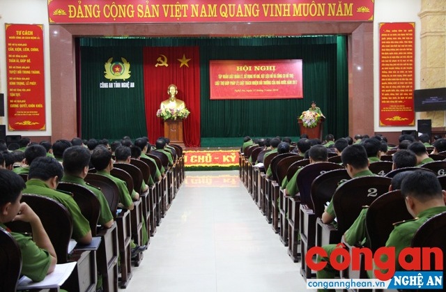 Toàn cảnh Hội nghị.
