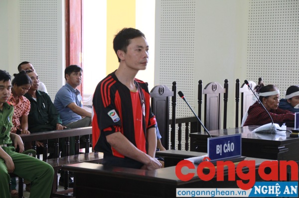 Bị cáo tại Hồ Sỹ Bé tại tòa 