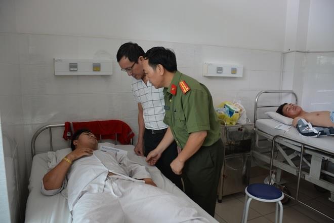 Dù bị thương nhập viện nhưng các hiệp sĩ này vẫn mong muốn tiếp tục chống lại cái xấu,cái ác, giữ bình yên cho TP