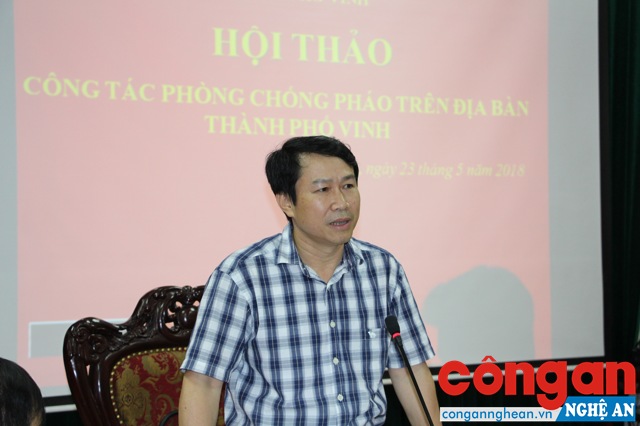 Các đơn vị thảo luận, góp ý kiến về những tồn tại, khó khăn, vướng mắc trong quá trình đấu tranh phòng, chống pháo và VK-VLN-CCHT