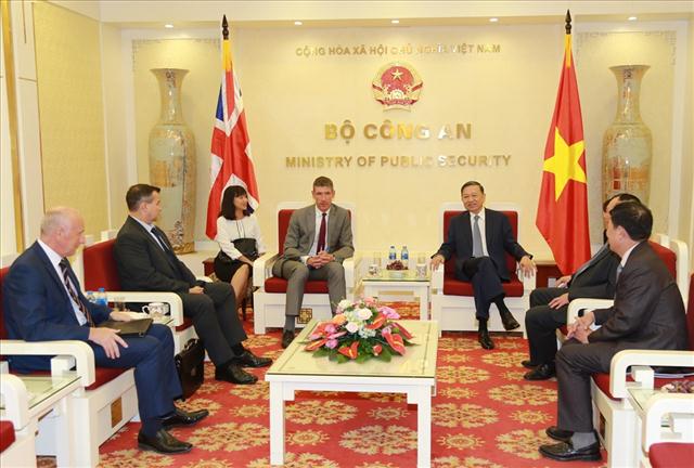 Toàn cảnh buổi tiếp.