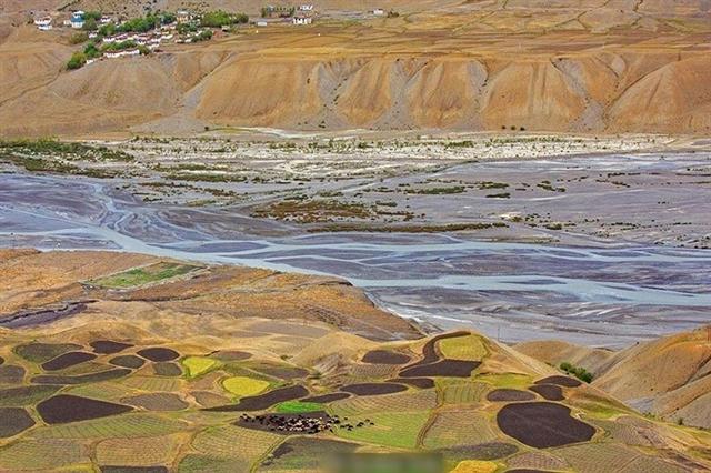 Cảnh đẹp ngỡ ngàng tại thung lũng Spiti. Khi người dân hành hương đi xa, họ dựa vào bưu cục tại đây để có hộ chiếu và giấy tờ phục vụ việc đi lại./.
