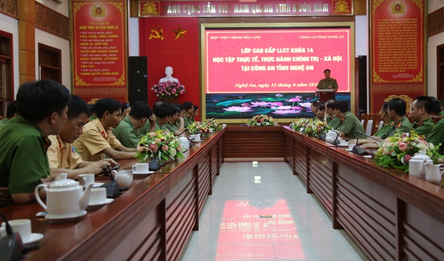 Toàn cảnh buổi báo cáo thực tế