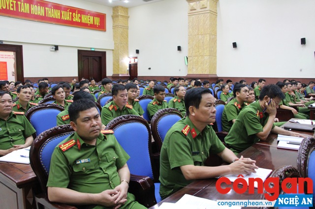 Lãnh đạo và cán bộ chiến sỹ các đơn vị tham gia tập huấn