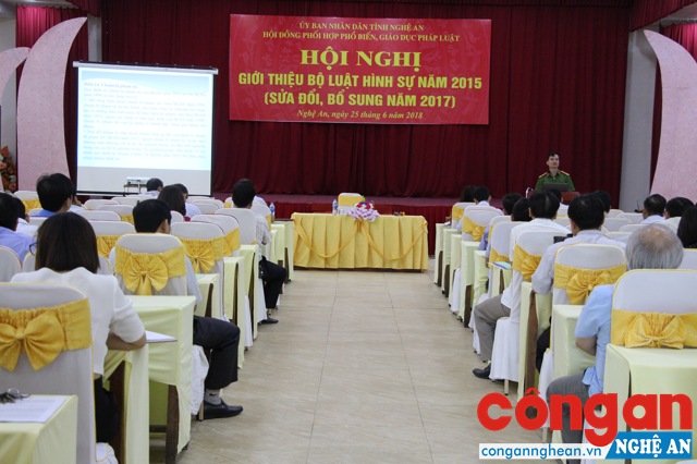 Toàn cảnh hội nghị