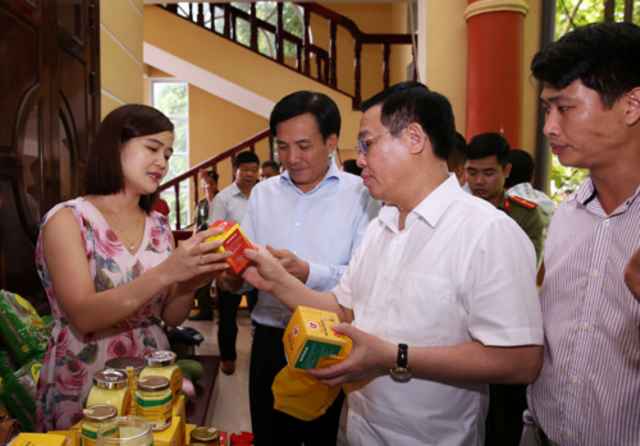 Xây dựng nông thôn mới bằng cách làm mới