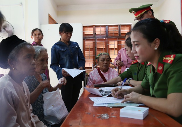 Hướng dẫn bà con ghi thông tin vào tờ khai CMND