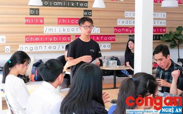 Nghiêm Mạnh Cầm là một trong những thành viên tham gia tích cực trong chương trình Youth Unity Model United Nations - YUMUN