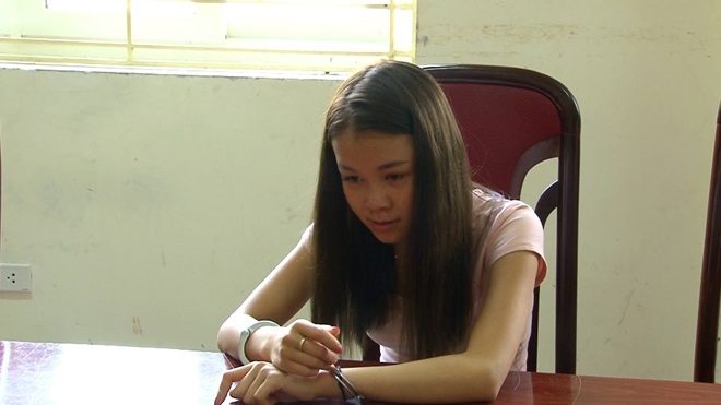 Lương Thị Huấn tại cơ quan Công an
