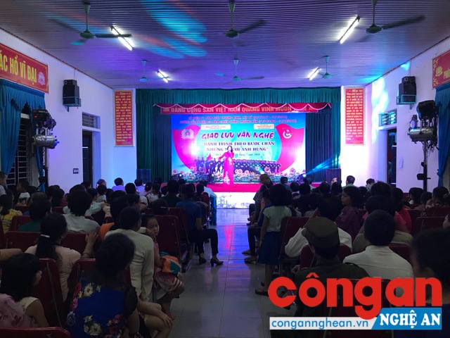 Toàn cảnh đêm Giao lưu văn nghệ