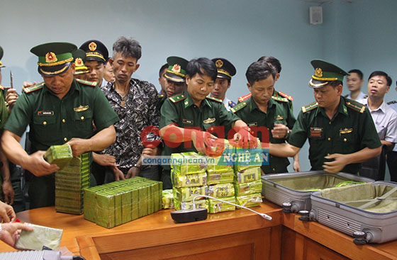 Ban chuyên án kiểm đếm số tang vật thu giữ 