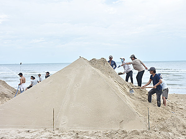 Festival Biển Bà Rịa-Vũng Tàu 2018: Khởi động chương trình nghệ thuật đắp tượng cát