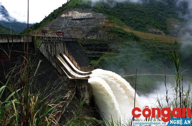 Dự án Thủy điện Bản Vẽ xả lũ từ ngày 30/7