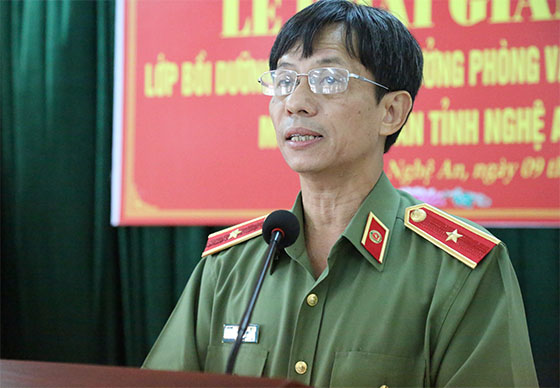 Thiếu tướng - PGS.TS Nguyễn Hồng Hải – Phó Giám đốc Học viện An ninh nhân dân phát biểu tại lễ khai giảng lớp học