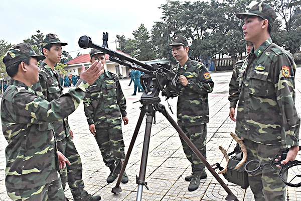Lực lượng Bộ đội Biên phòng tỉnh chuẩn bị súng máy phòng không 12,7mm để tham dự Hội thi.