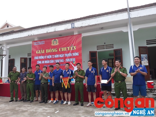 Liên quân HS-KT-MT - ĐTTH đạt giải Nhì
