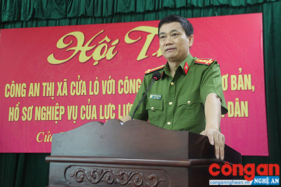 Đồng chí Đại tá Nguyễn Mạnh Hùng, Phó Giám đốc Công an tỉnh đánh giá cao cách thức tổ chức Hội thi của Công an thị xã Cửa Lò