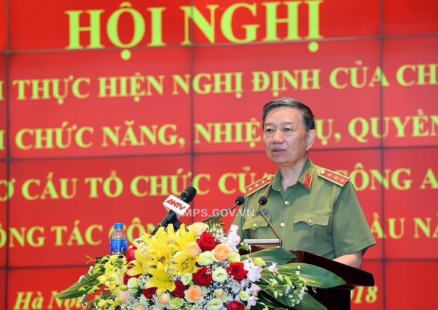 Bộ trưởng Tô Lâm phát biểu chỉ đạo và kết luận Hội nghị triển khai Nghị định của Chính phủ quy định chức năng, nhiệm vụ, quyền hạn và cơ cấu tổ chức của Bộ Công an; sơ kết công tác công an 6 tháng đầu năm 2018