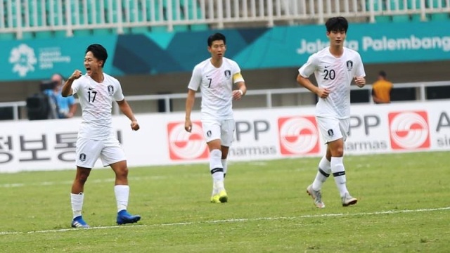 Niềm vui của các cầu thủ Hàn Quốc với bàn mở tỷ số. Ảnh: SN/Vietnamnet.vn