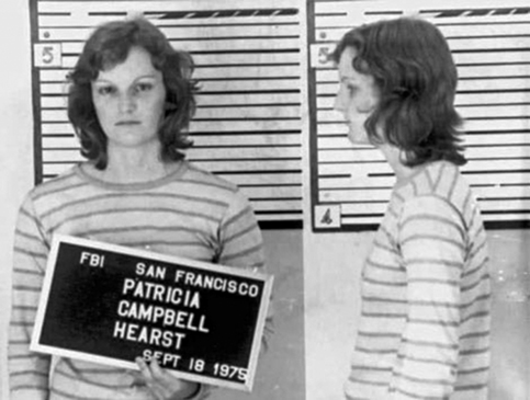 Patty Hearst khi bị bắt cóc.