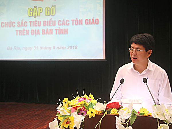 Đồng chí Nguyễn Thanh Tịnh, Phó Chủ tịch UBND tỉnh phát biểu tại buổi họp mặt.