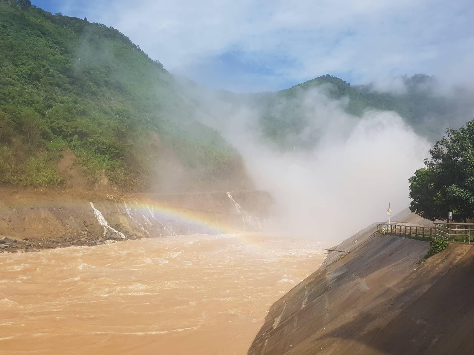 Khu vực phía dưới khu vực xả 