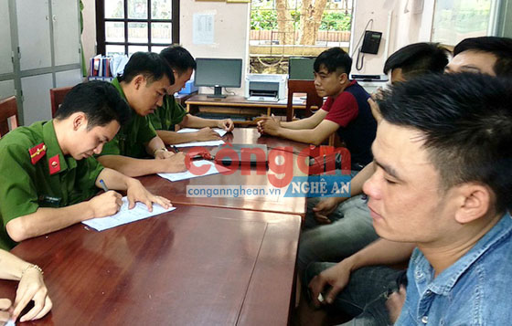 Các đối tượng bị triệu tập tại cơ quan Công an