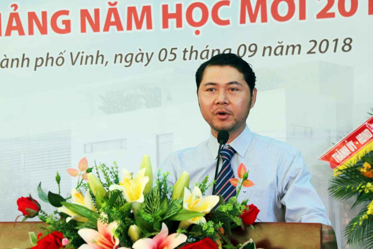 Ông Trần Viết Cường, Giám đốc Công ty Cổ phần Viễn Đông.Invest