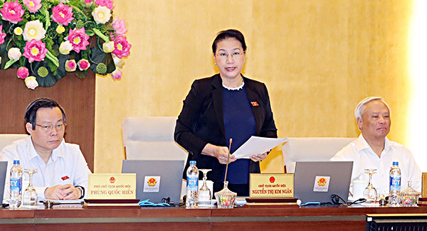 Chủ tịch Quốc hội Nguyễn Thị Kim Ngân phát biểu khai mạc phiên họp.