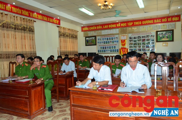 Các đại biểu tham dự Diễn đàn