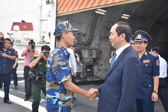 Chủ tịch nước Trần Đại Quang thăm cán bộ, chiến sĩ Bộ Tư lệnh Vùng Cảnh sát biển 3 ngày 30-1-2018.