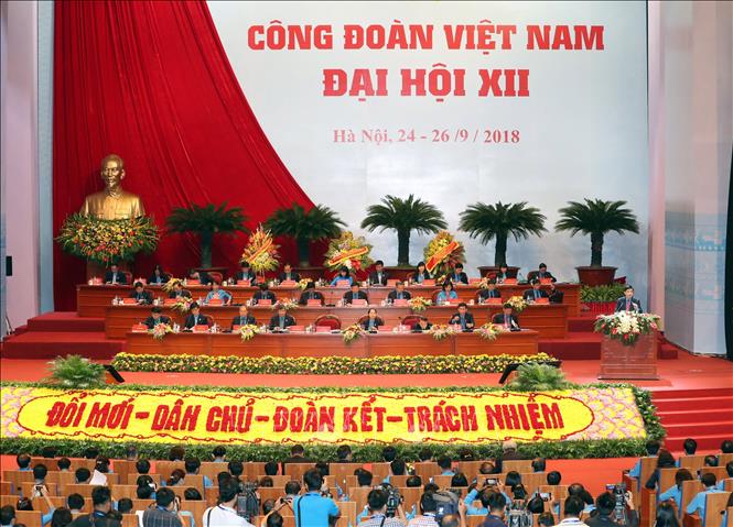 Quang cảnh phiên khai mạc Đại hội XII Công đoàn Việt Nam.