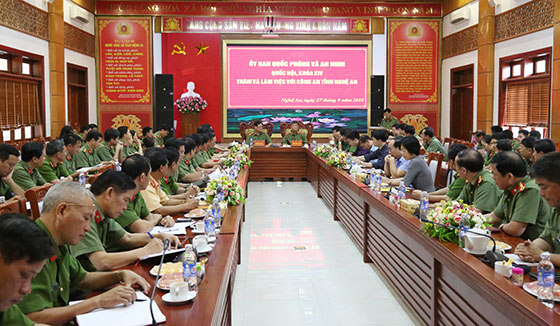 Toàn cảnh buổi làm việc