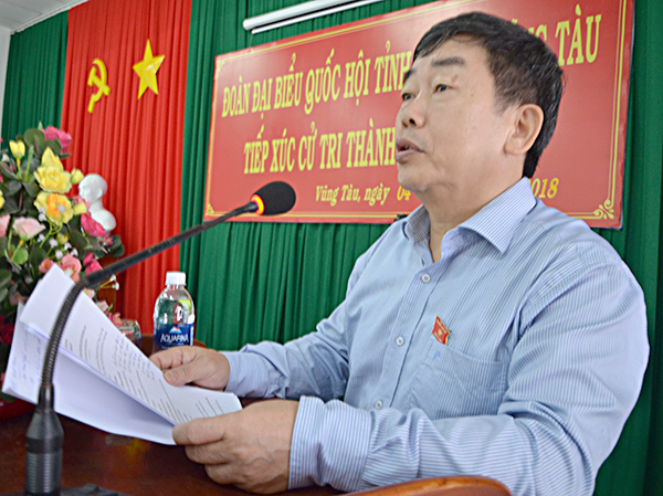 Đại biểu Nguyễn Văn Tuyết thông báo về nội dung, chương trình Kỳ họp thứ 6, Quốc hội khóa XIV với cử tri TP.Vũng Tàu.