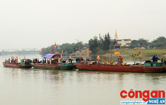 Lễ hội đền Thanh Liệt gắn liền với ngư dân miền sông nước