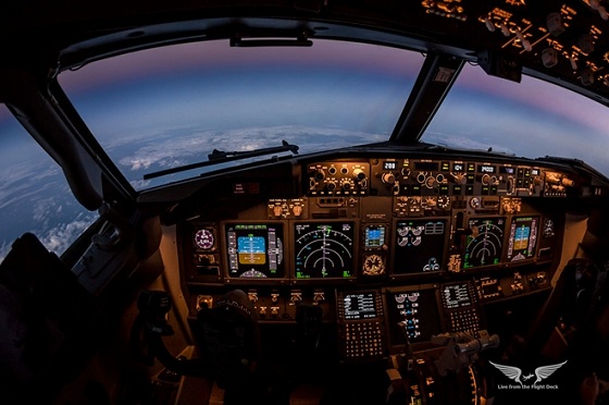 Trong khoang lái của chiếc Boeing 737 MAX. Ảnh: ITN