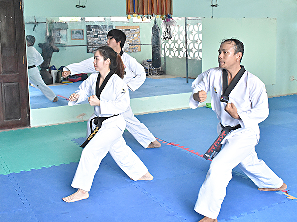 Môn taekwondo thi đấu bằng giáp điện tử để tính điểm, nhưng hiện nay vẫn chưa được đầu tư.