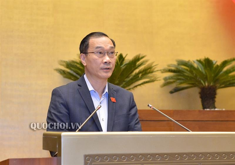 Chủ nhiệm Ủy ban Kinh tế của Quốc hội Vũ Hồng Thanh trình bày Báo cáo giải trình, tiếp thu, chỉnh lý dự thảo Nghị quyết về kế hoạch phát triển kinh tế - xã hội