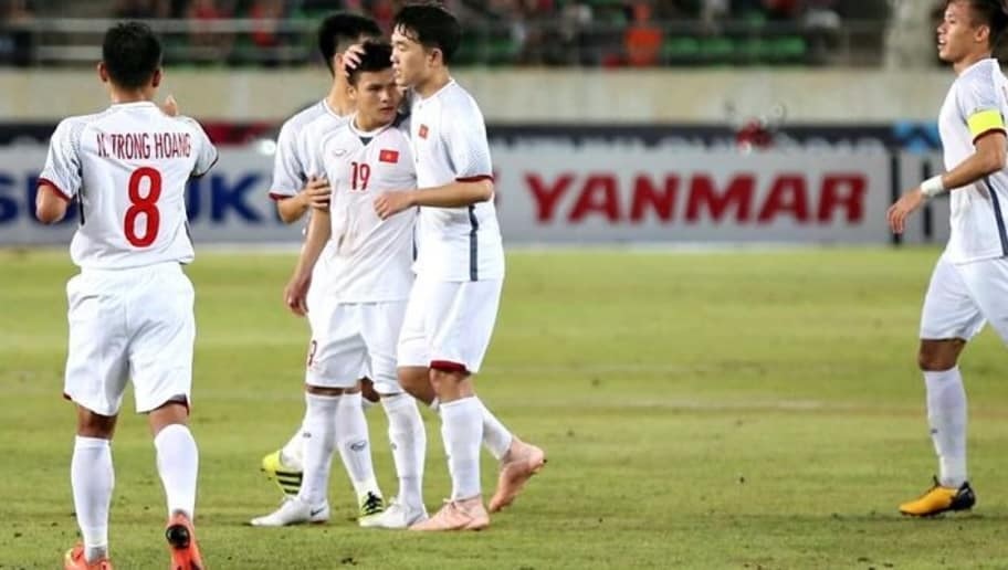  Quang Hải ghi bàn tuyệt đẹp từ tình huống cố định