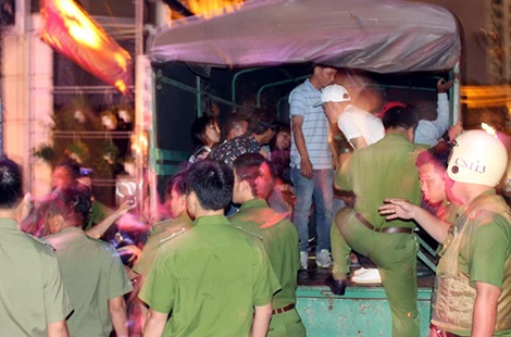 “Dân bay” đa phần là giới trẻ có biểu hiện sử dụng ma túy được đưa về trụ sở kiểm tra.
