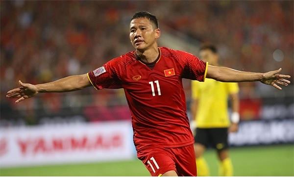 Anh Đức nhân đôi cách biệt cho tuyển Việt Nam phút 60