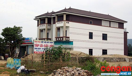 Biệt thự liền kề của nguyên Chủ tịch UBND xã Mỹ Thành xây trên đất được mua, bán trái thẩm quyền