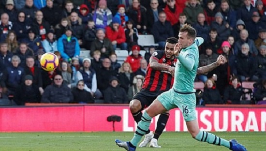 Arsenal phải rất vất vả mới thắng Bournemouth. (Ảnh: Getty).