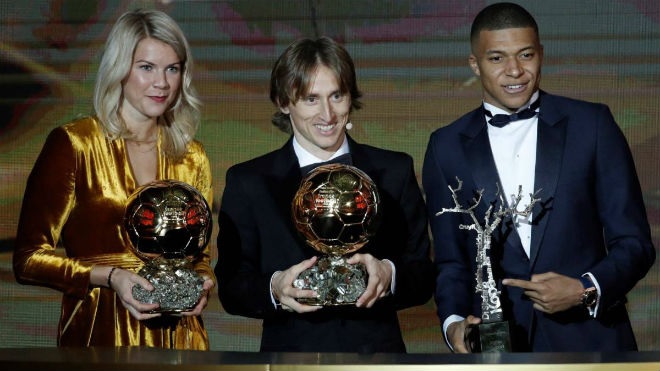 Modric xúc động gửi lời tri ân tới thầy cũ Harry Redknapp