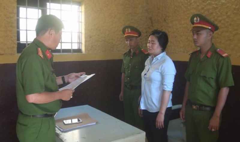 Đối tượng tại cơ quan công an