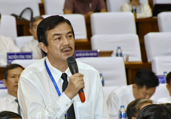 Ông Trình Hàng, Giám đốc Sở Du lịch nêu lên các giải pháp thúc đẩy phát triển du lịch của tỉnh.