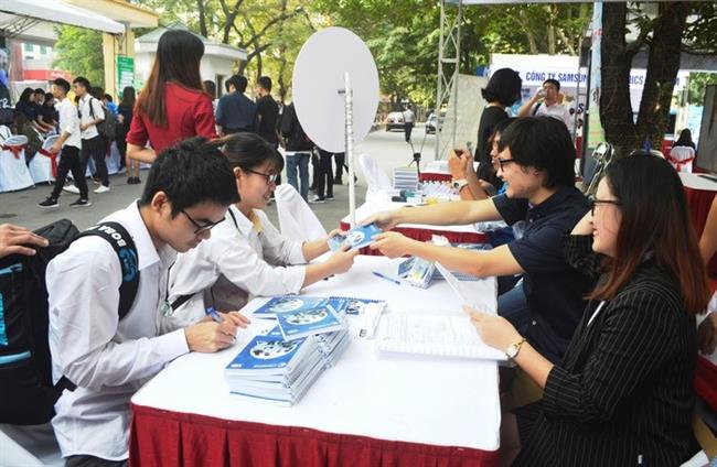Cần nâng cao nhận thức của giới trẻ về quyền sở hữu trí tuệ. (Ảnh minh họa: La Duy)